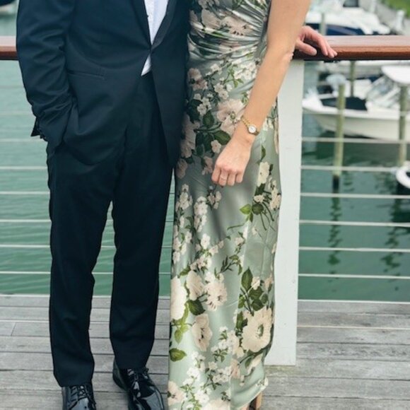 Reformation Anaiis Silk Dress In Tarragon - Picture 3 of 3